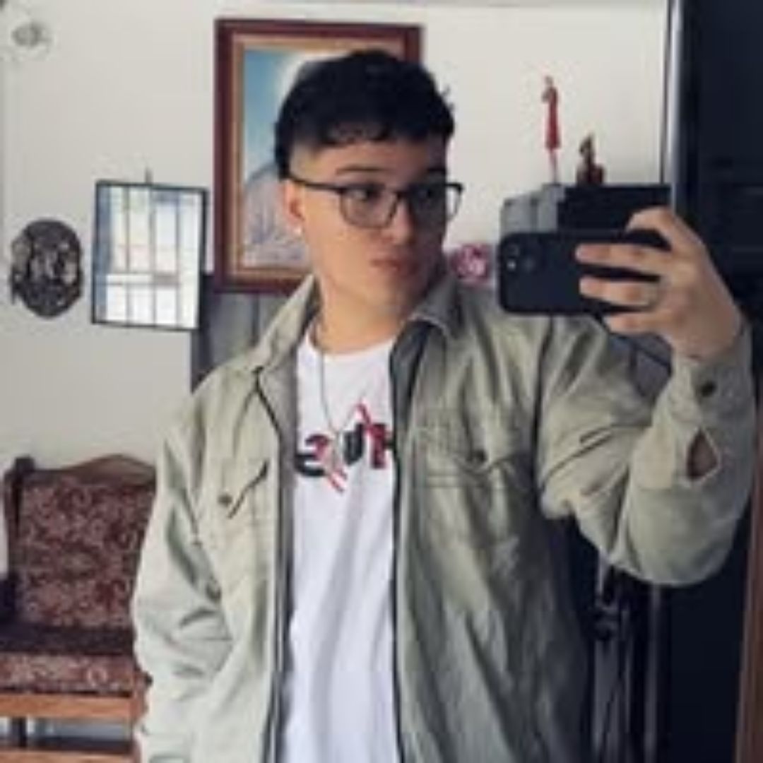 <strong>Camilo V.</strong>