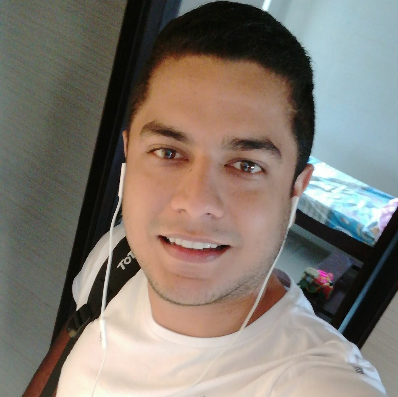 <strong>Samuel Gomez </strong>